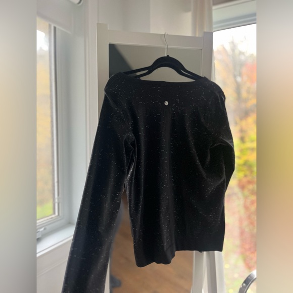 Lululemon Black Pepper Long Sleeve - Picture 1 of 3